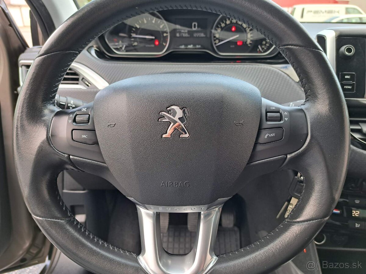Peugeot 2008 1.2 PureTech 110 SS Allure - 14
