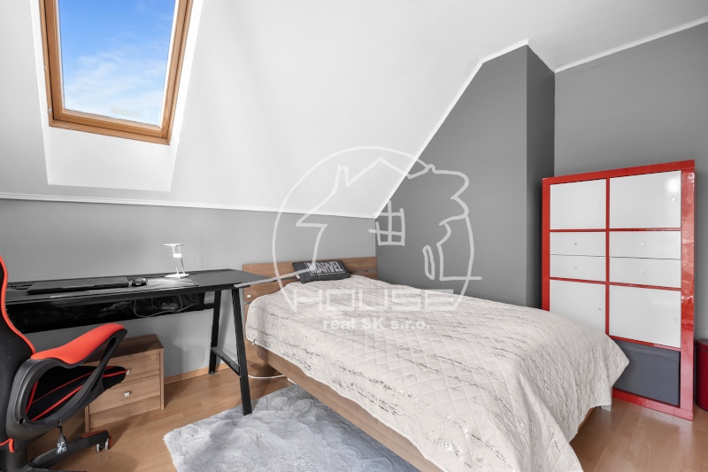 PREDAJ:rodinný dom,bazén,sauna,,BAIV Záhorská Bystrica - 14