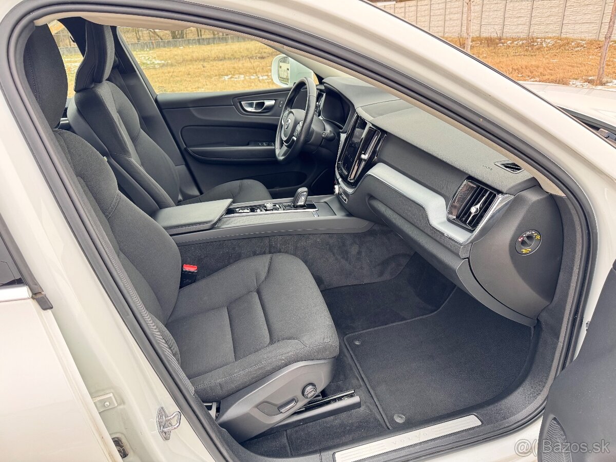 Volvo XC60 B4, A/T, monument, 2021, 133.500 km, LED - 14