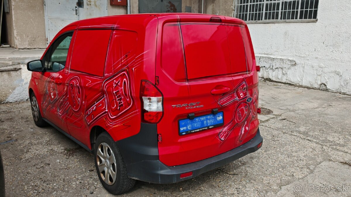 Ford Tranzit Courier - 14