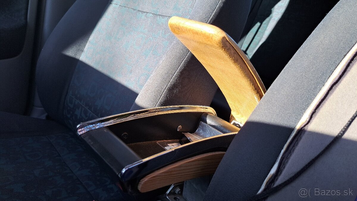 Škoda Octavia 1.6i 74 kW | Rok 1999 | 2. majiteľ - 14