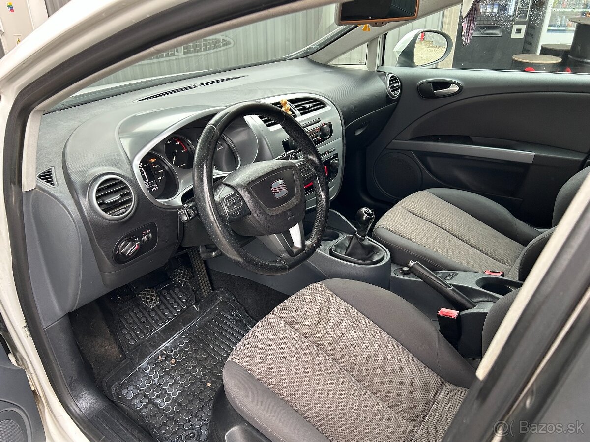 Seat Leon 2.0 TDI 103kW BMM Sport r.v.2010 - 14