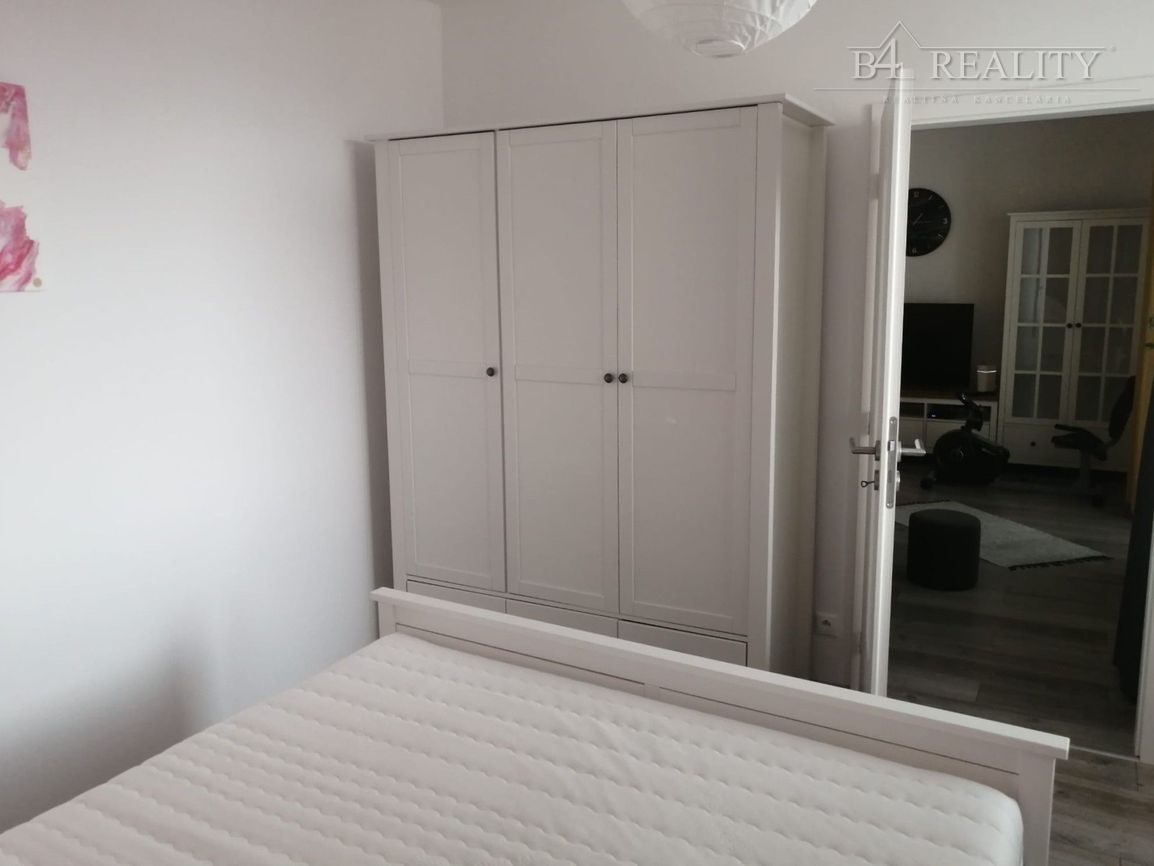 Útulný 3 izbový byt, 68 m2 + presklená lodžia, internet/TV, - 14