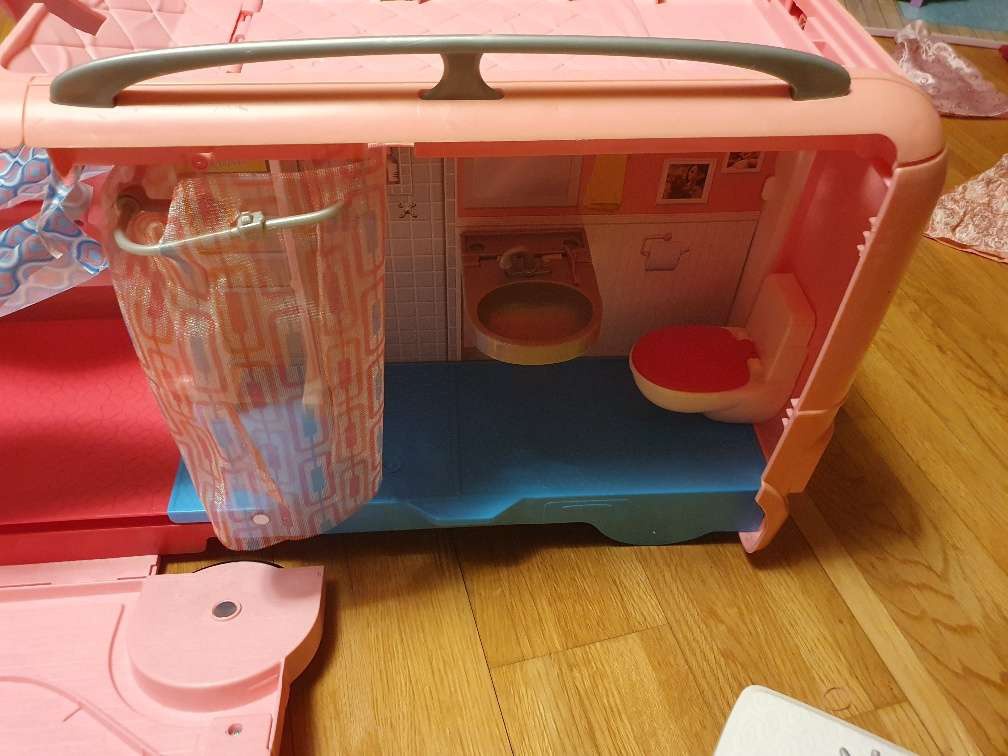 Drevený domček Barbie s obytným autom Barbie - 14