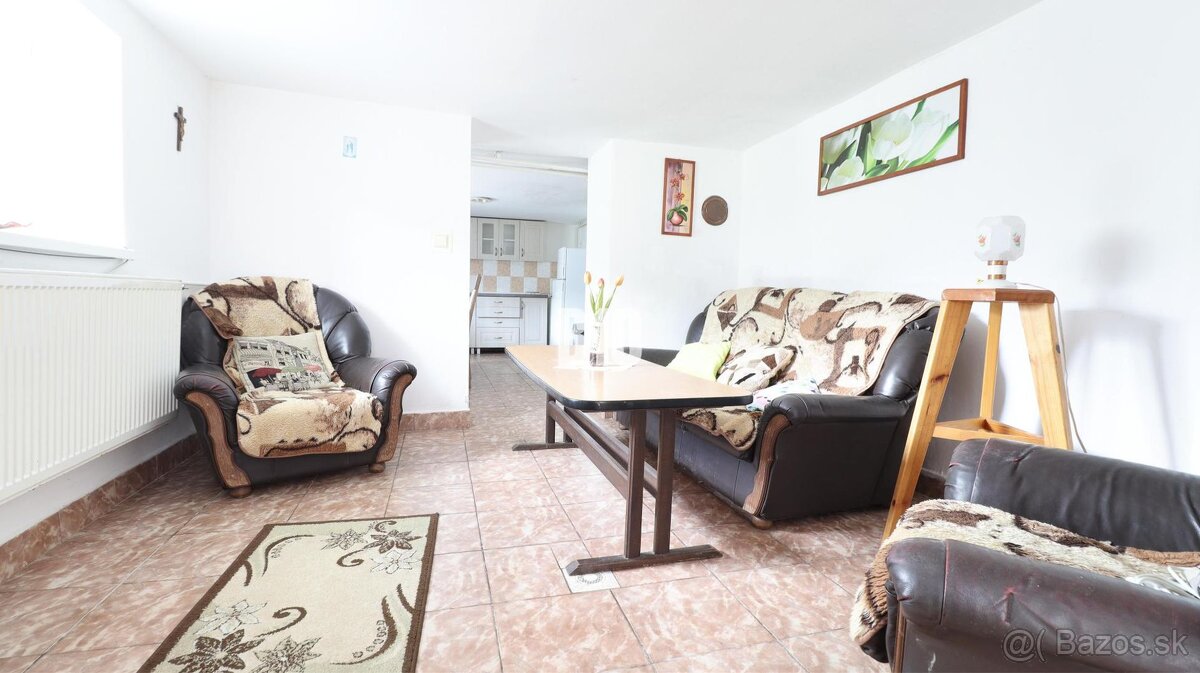 Dom Vitanová s velkorysým pozemkom - 14