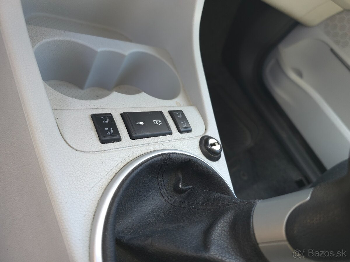 Škoda Fabia II - 14