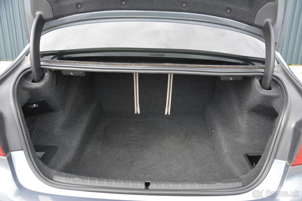 BMW rad 5 3.00 Drive, automat, koža, TopStav - 14