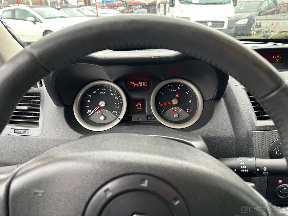 Renault Mégane 1.4 LPG - 14