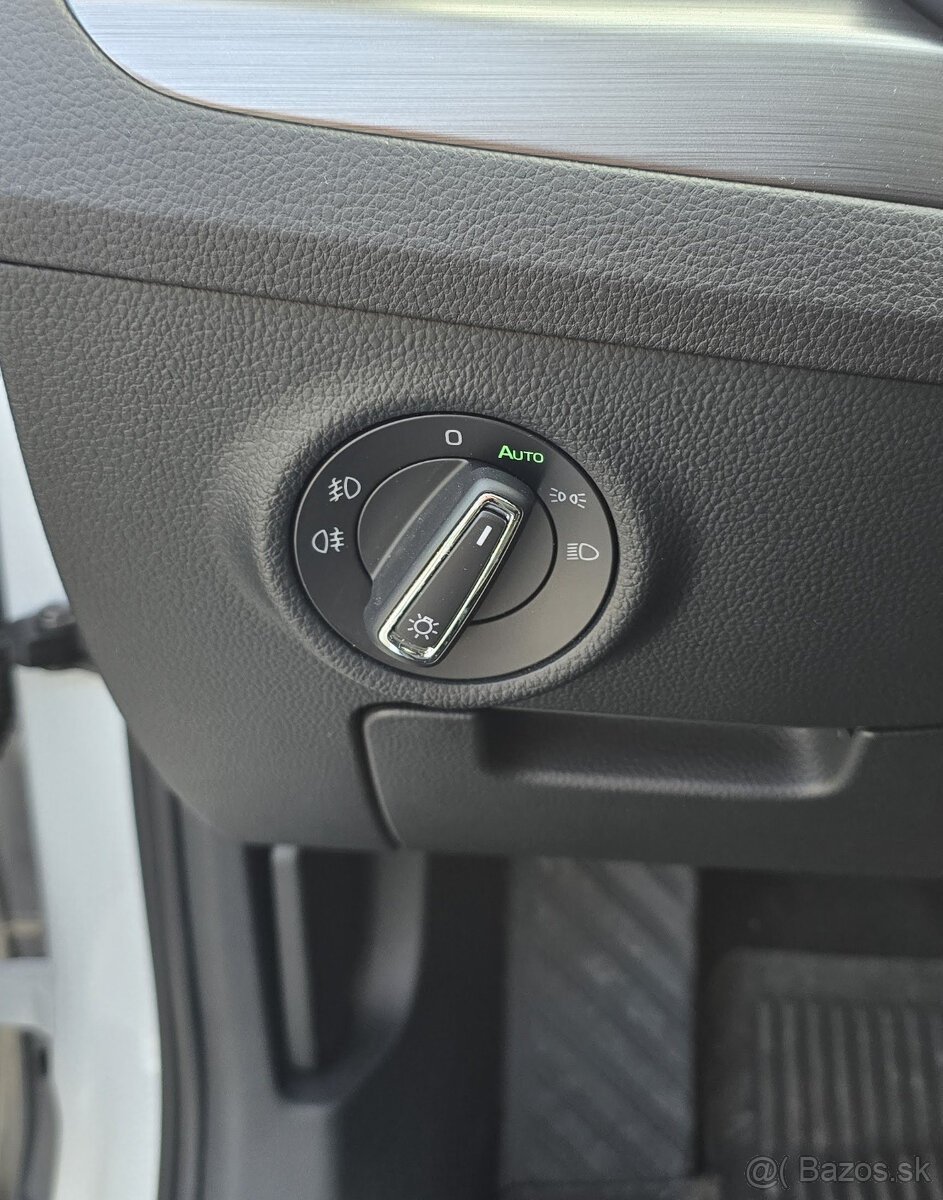 Škoda Superb kombi 2,0TDI 140kW Style DSG 3/2017-125.000km - 14