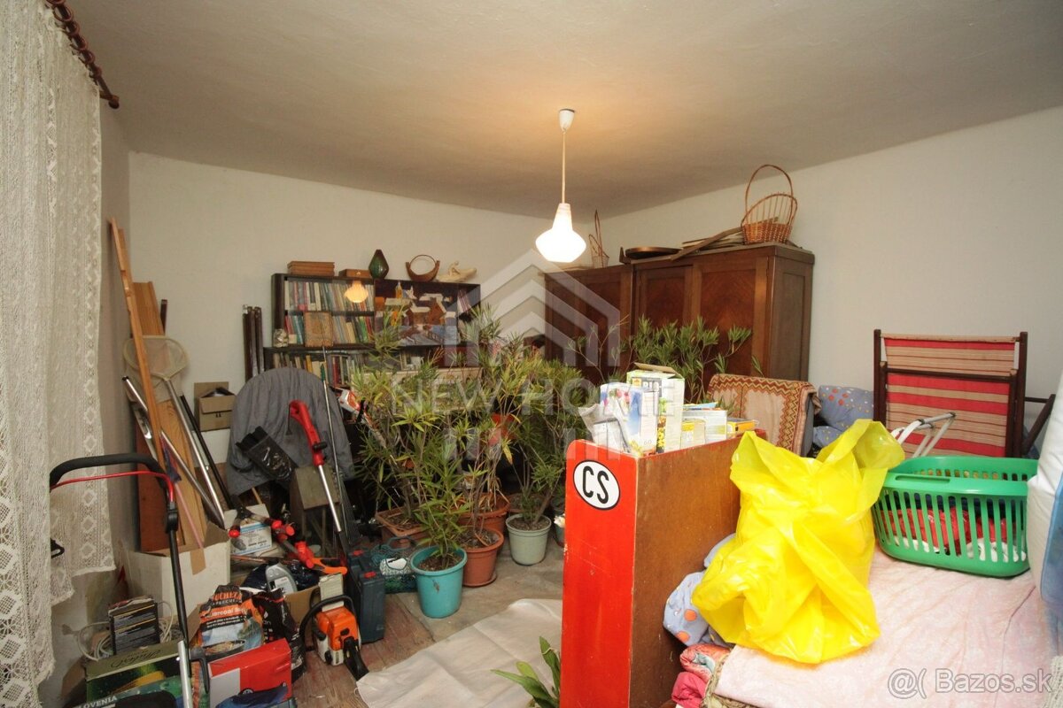 ZOBOR - 2 x RD na jednom pozemku, pôvodný stav - 14