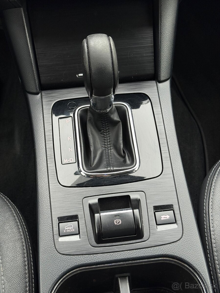 Subaru Legacy Outback 2,0 D 110 kW A/T 4x4 - 14