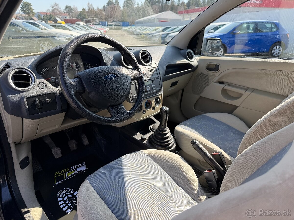 Ford Fiesta 1.3 Ambiente - 14