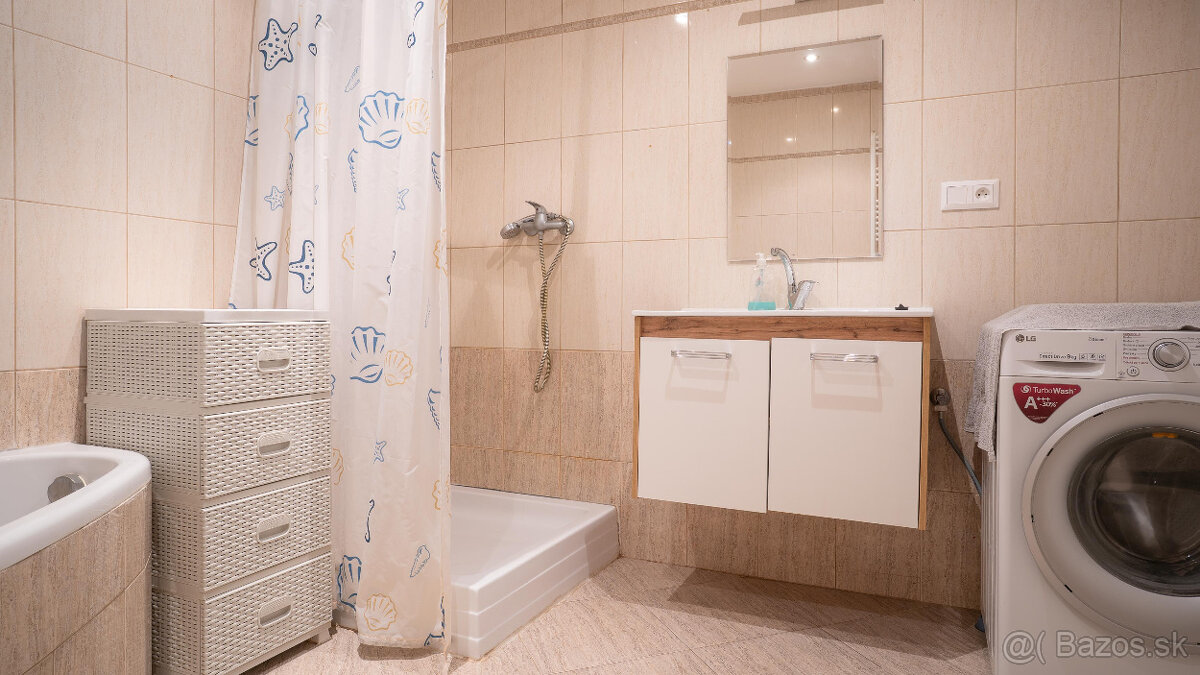 Predaj domu v Gbeloch - 2 bytové jednotky s dvorom - 14