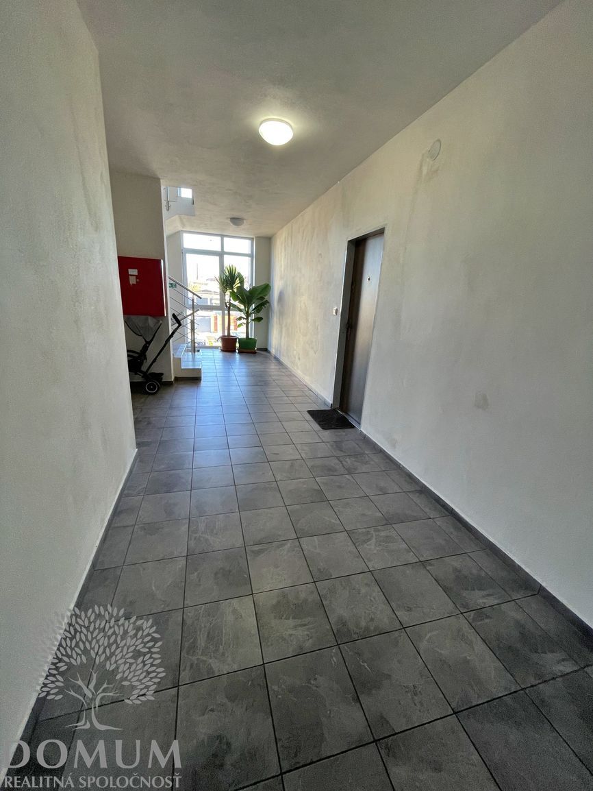 Moderný, kompletne zariadený, 74m2 3i byt v „novostavbe ul. - 14