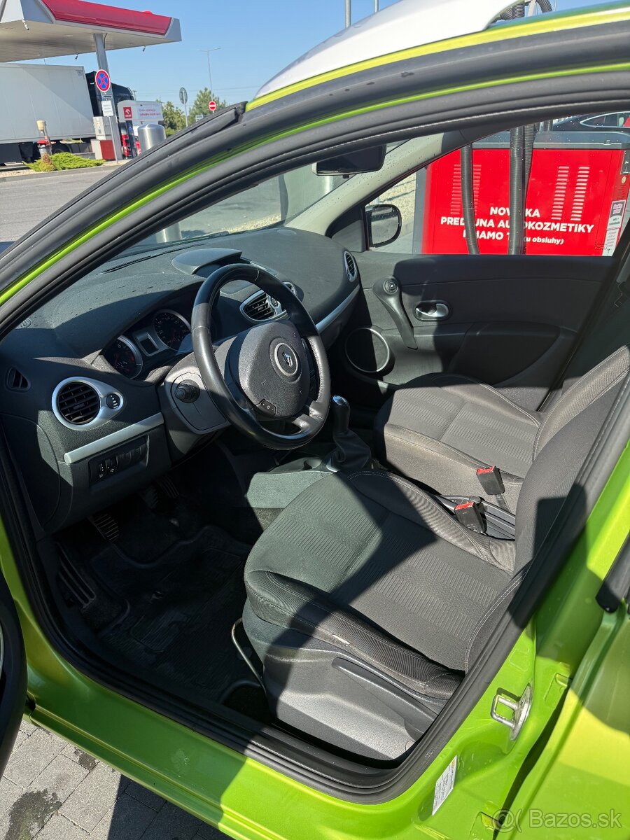 Predam Renault clio 3 1.2 16v benzín - 14