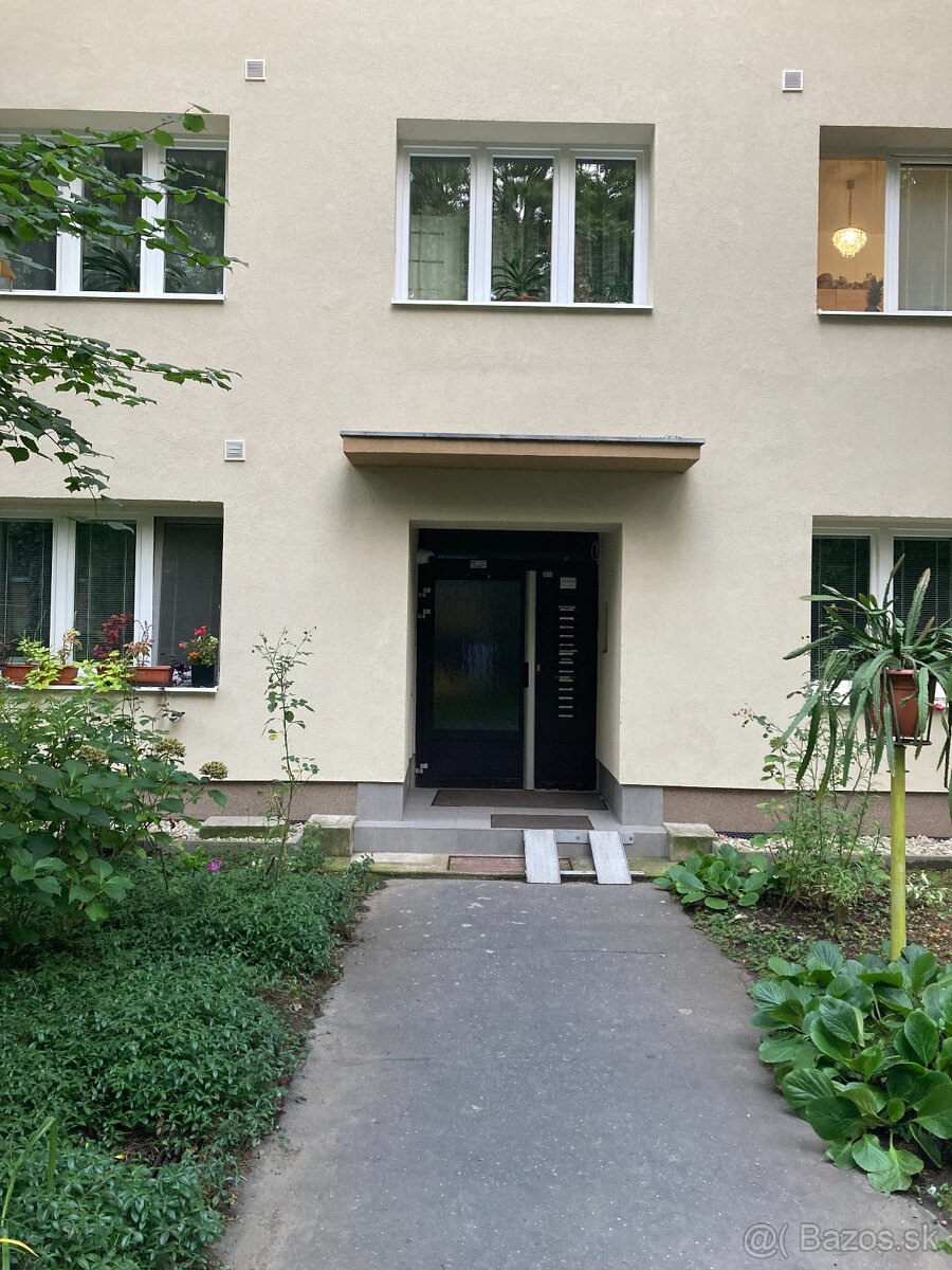 TOP PONUKA Trojizbovy byt Lučenec - 14