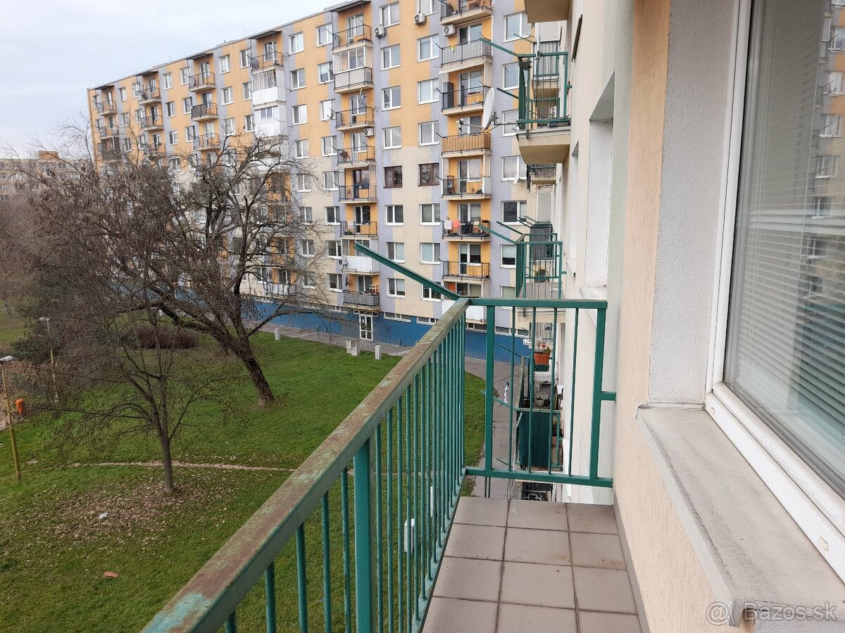 Na predaj 3 izbový byt, 67m2, sídl. Terasa, Narcisová ul. - 14