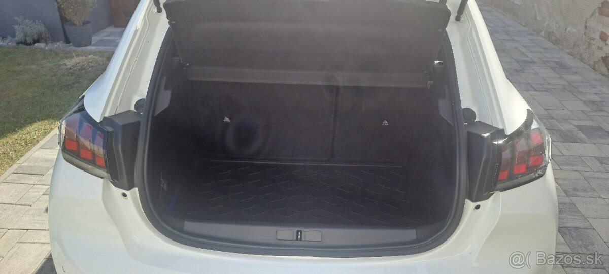 Peugeot 208 Pure Tech - 14