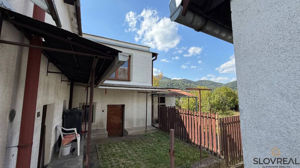 SLOVREAL - Predaj rodinný dom kúsok od mesta Žarnovica v obc - 14