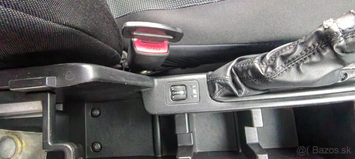 Predám Subaru Forester 2.0 D - 14