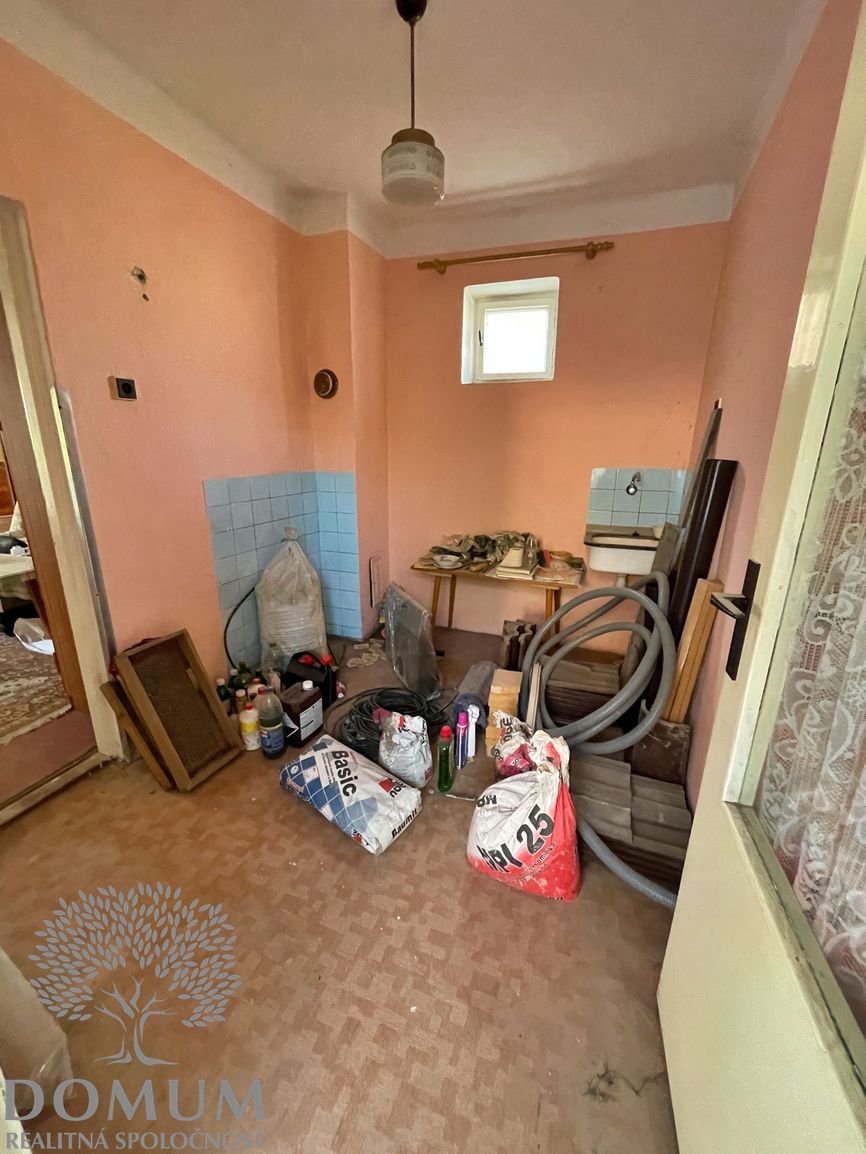 RD v Moravskom Lieskovom, pozemok 1168m2, rozsiahla rekonštr - 14