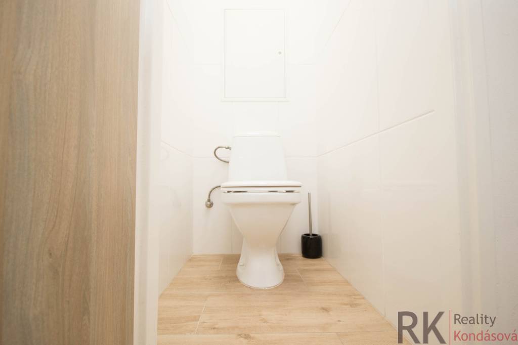 Garzónka- Kuzmányho sídlisko, Magurská - 14