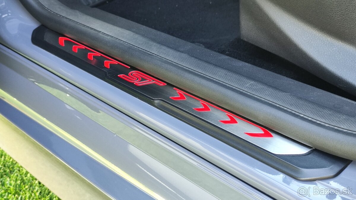 Ford Focus ST,2.0,184kw 66000KM - 14