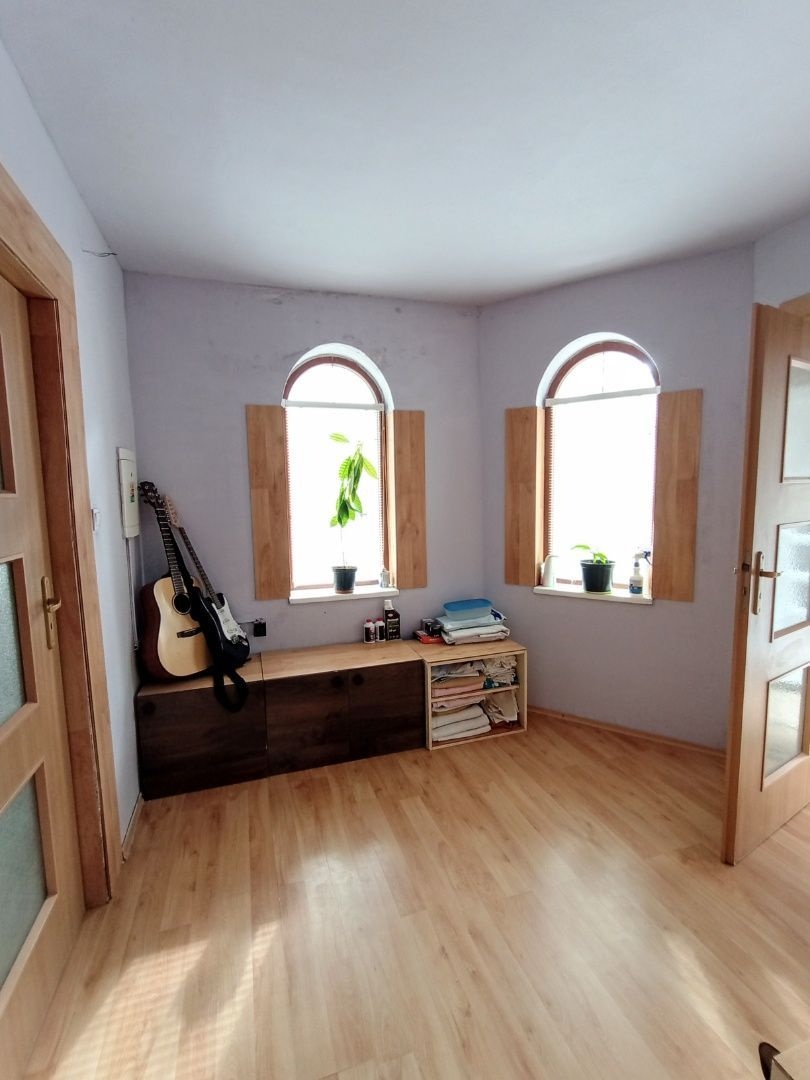 Štýlový dom v obci s výbornou občianskou vybavenosťou - 14