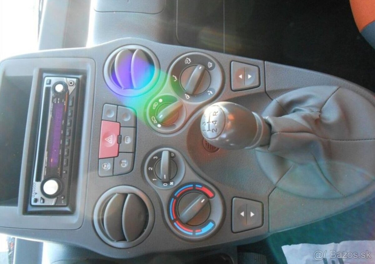 Fiat Panda 1,2 44 kW Historie benzín - 14