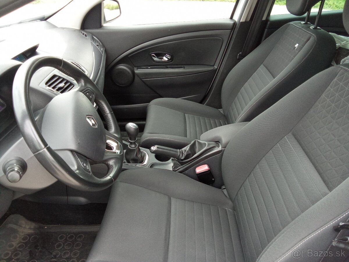 RENAULT MÉGANE 1.5 Dci r.v 2015 - 14