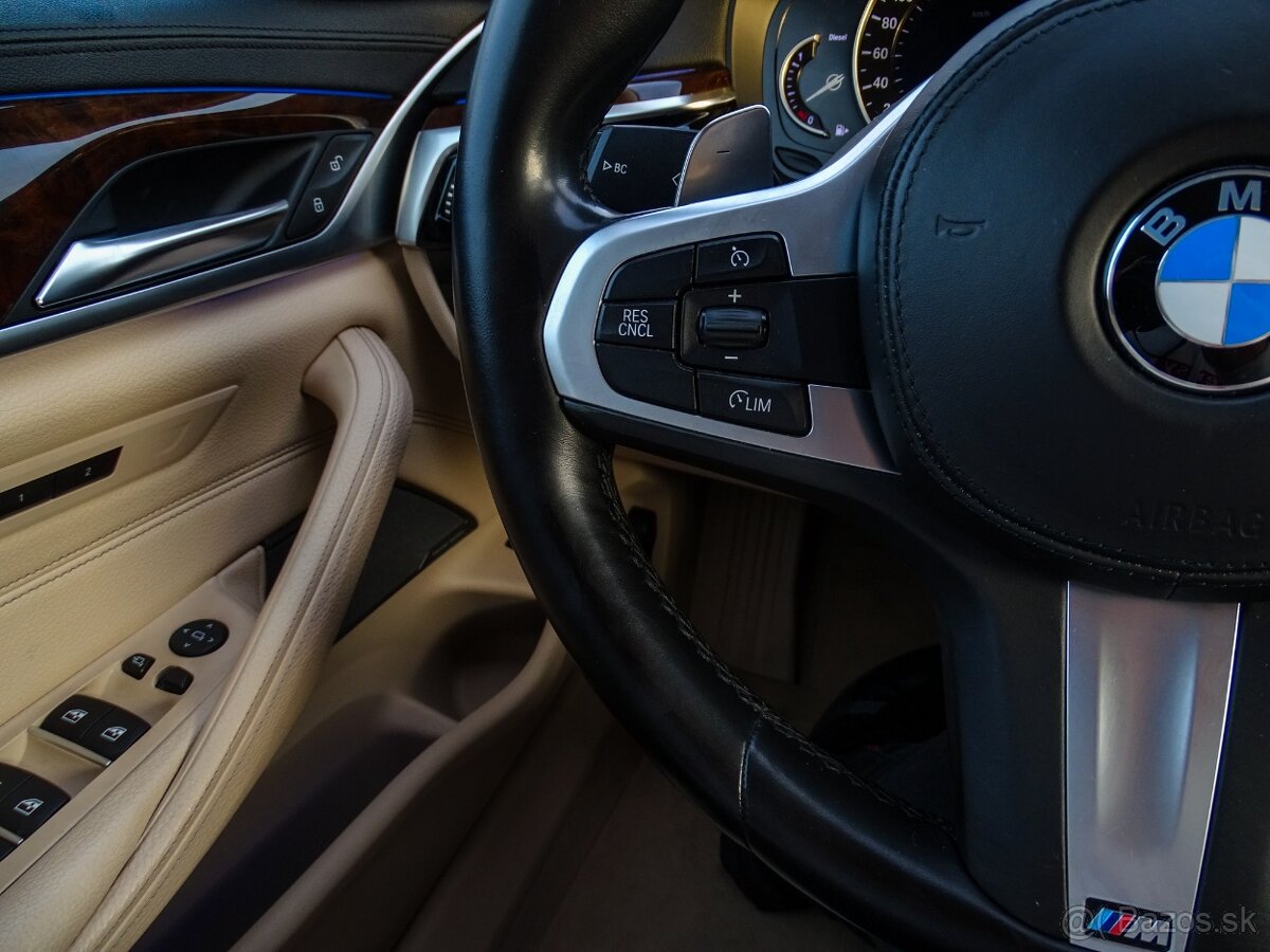 BMW Rad 5 530d xDrive A/T, Luxury Line, VYMENENÉ ROZVODY - 14