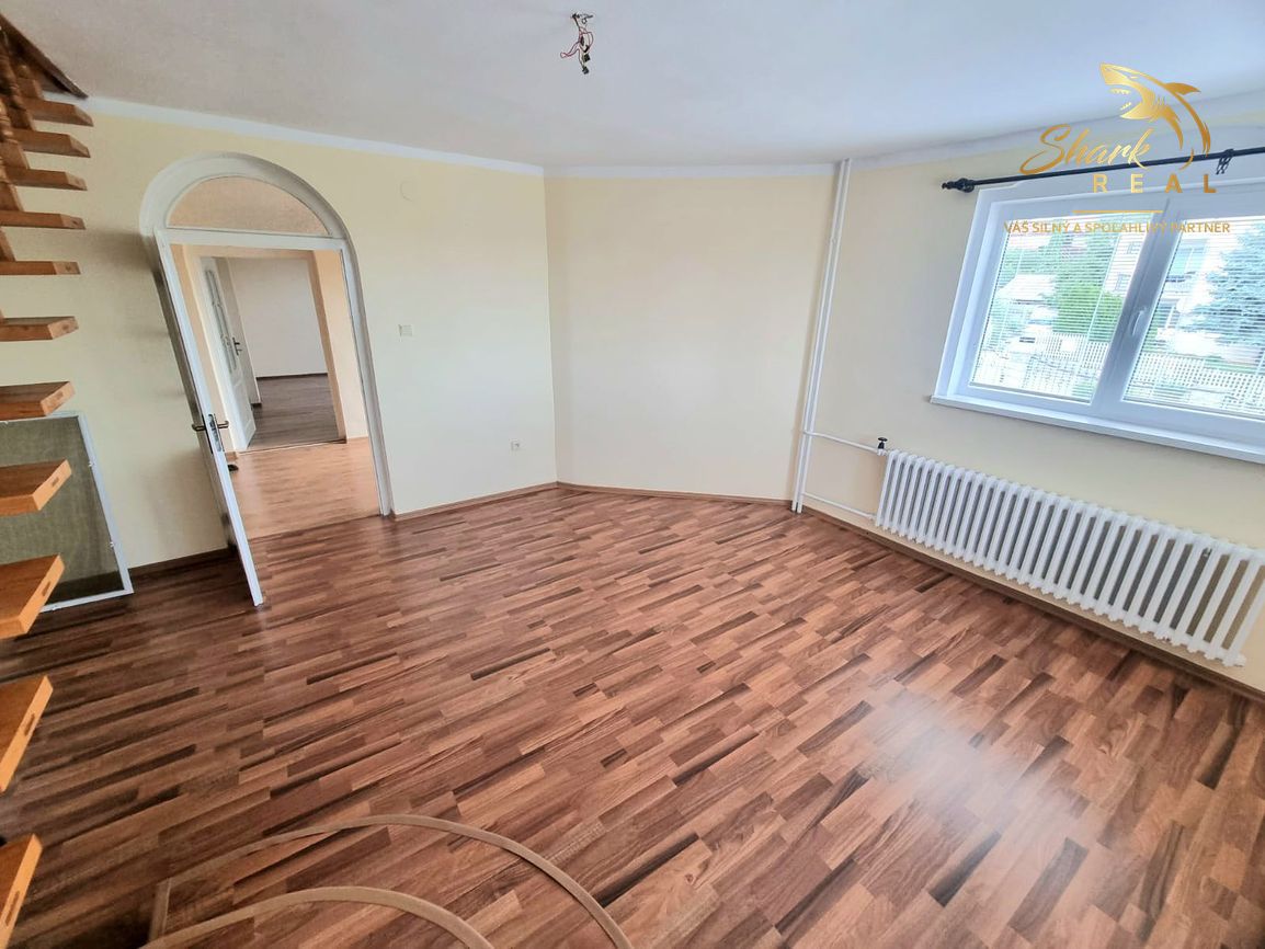 TOP CENA KRÁSNY DVOJPODLAŽNÝ RODINNÝ DOM V TICHEJ LOKALI - 14