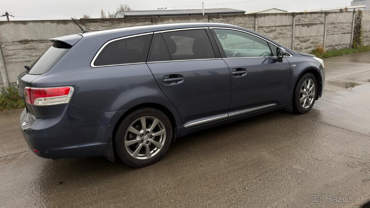Toyota Avensis 2009 184… km - 14