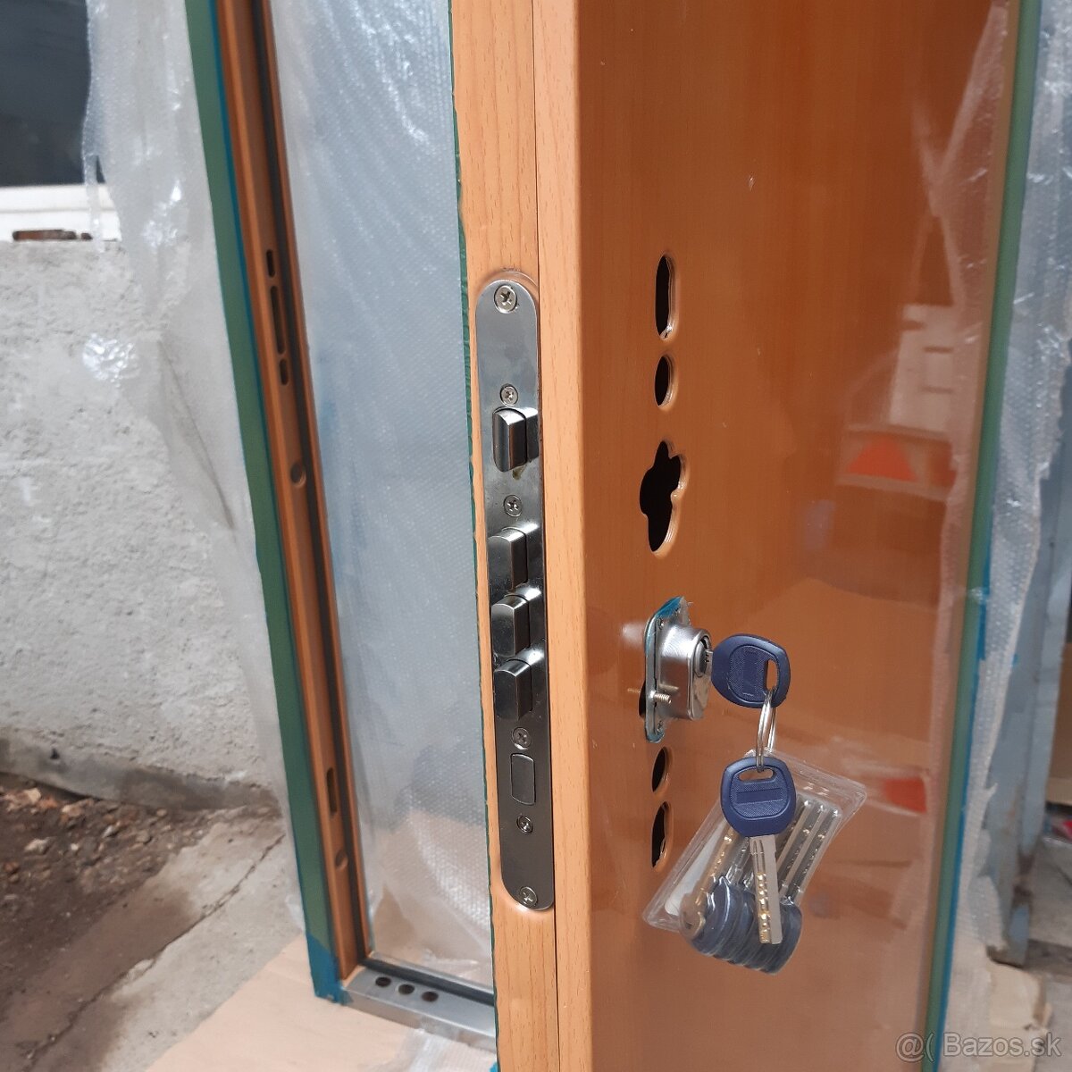 Predam bezpecnostne dvere - 14
