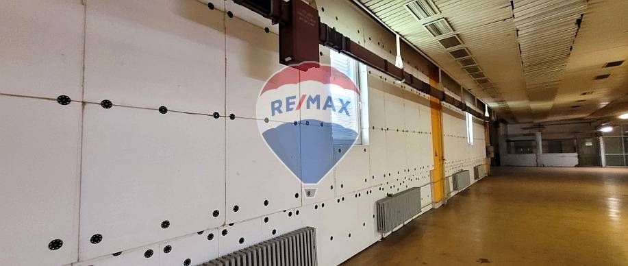 Priemyselný areal 51000m2, Budovy, sklady, výrobné haly, Sn - 14