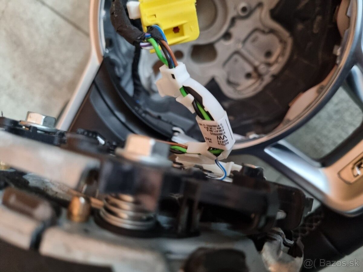 VOLANT VOLKSWAGEN R RLINE kožený BIELE PREŠÍVANIE - 14