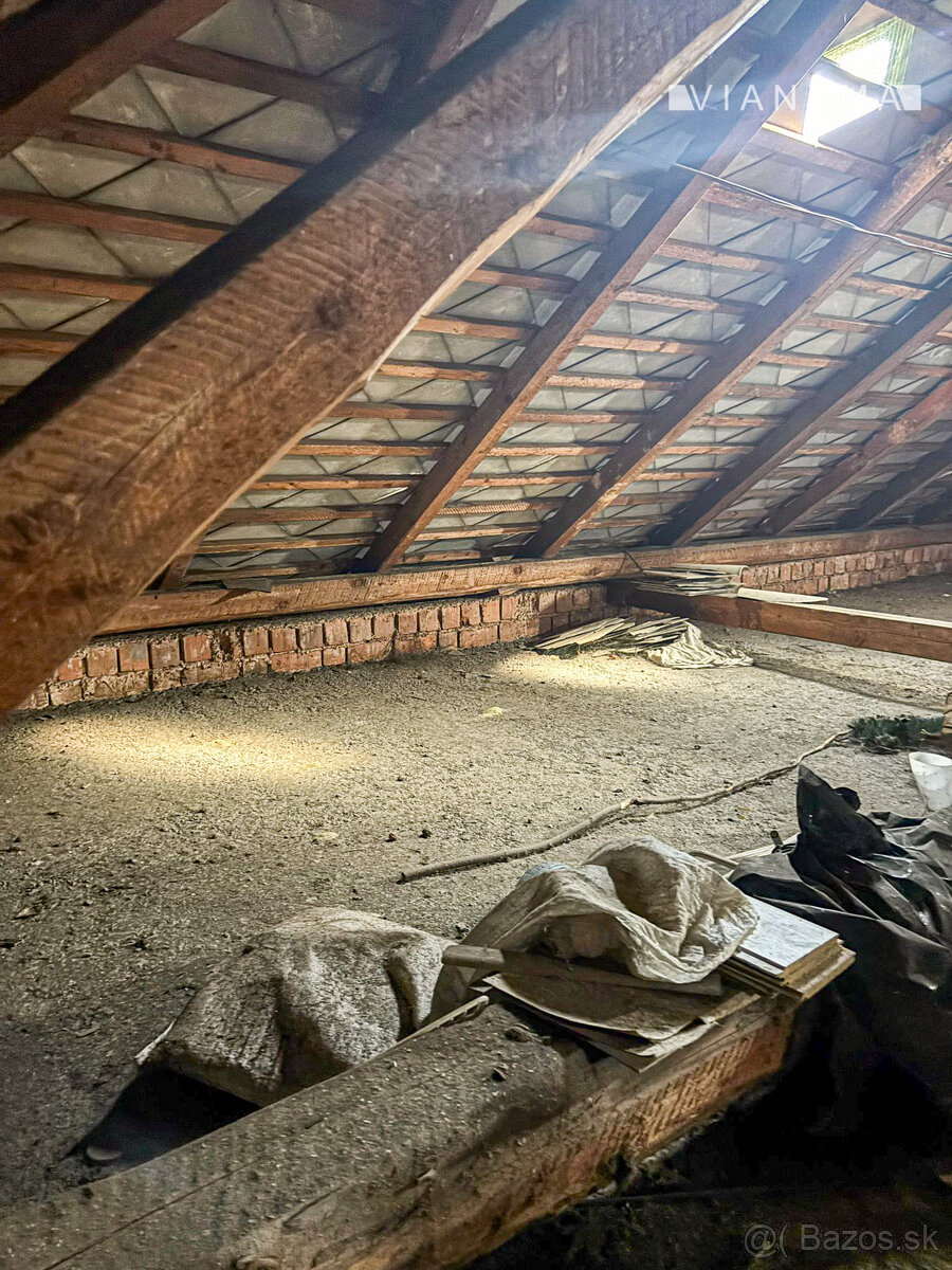 NA PREDAJ DOM 288m2, pozemok 599m2, 2x garáž, pôvodný stav - 14