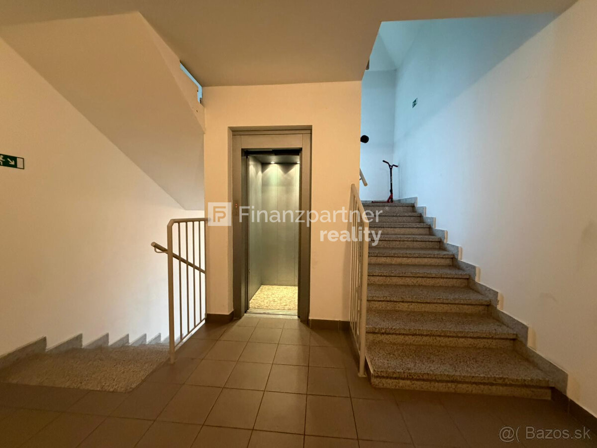 Zariadený 2-izbový byt Modra 50m², Garáž v cene bytu - 14