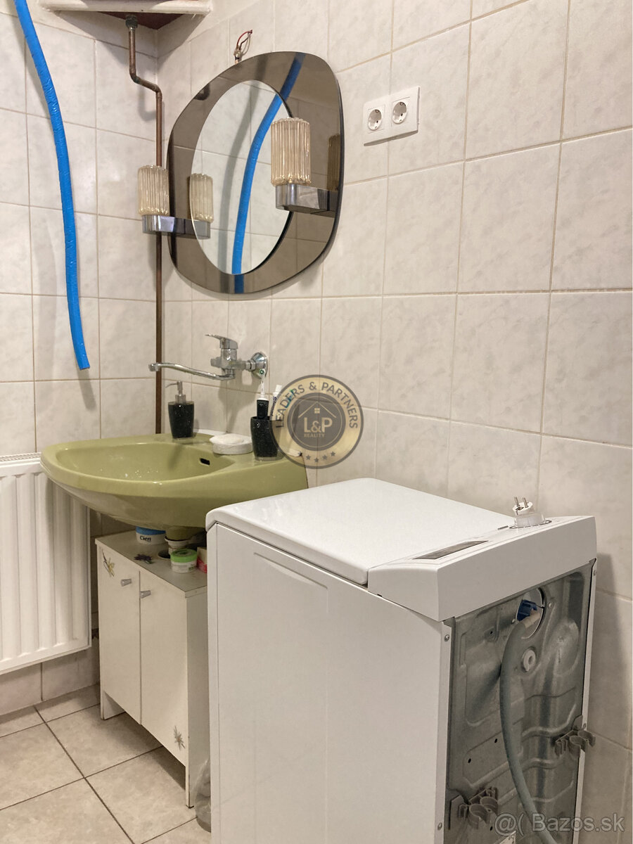 PREDAJ rodinný dom Bezenye - 14