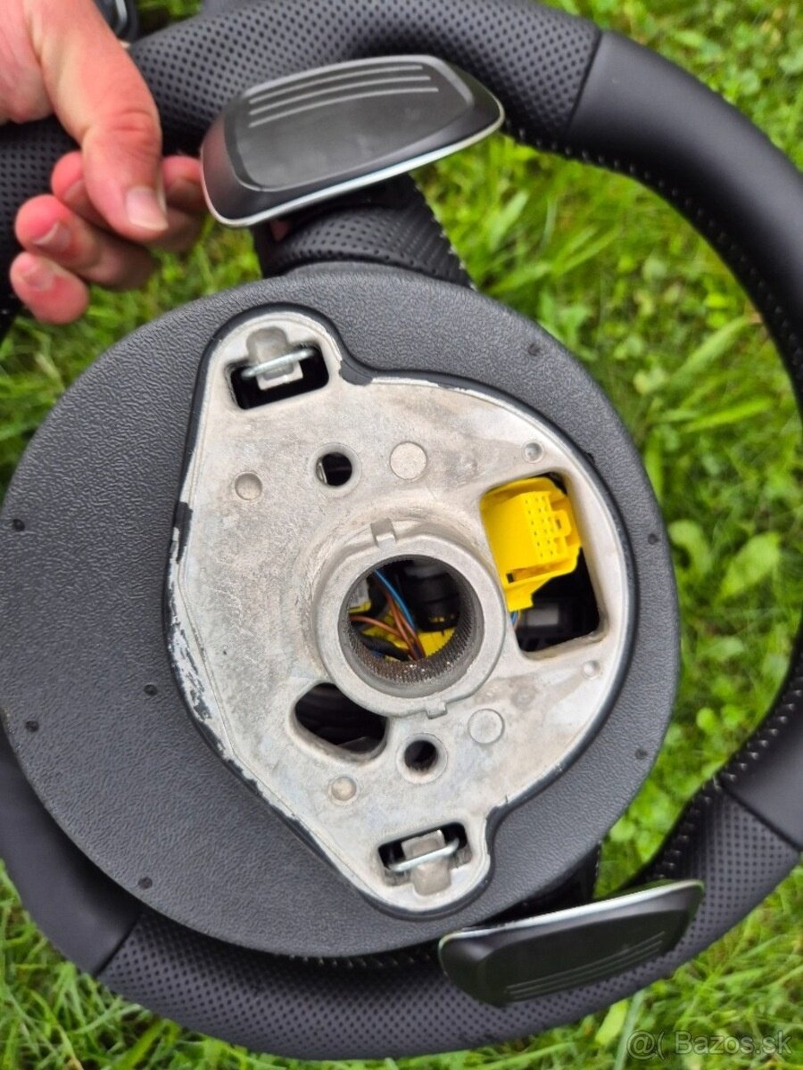 AUDI VOLANT KOŽENÝ MULTIFUNKCNY ZKOSENY - 14