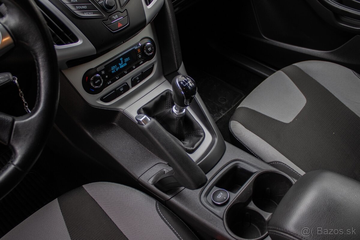 Ford Focus Kombi 1.0 EcoBoost Trend - 14