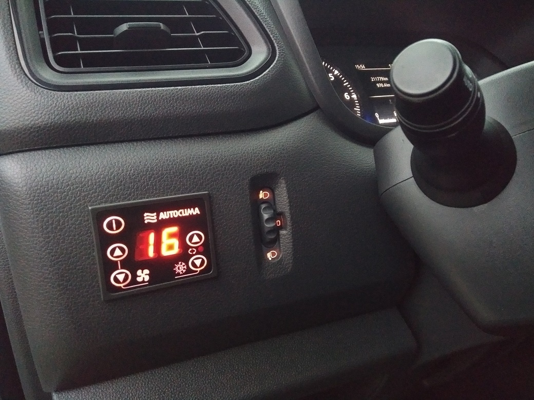 2021_RENAULT MASTER dCi135_2x KLIMA_10.999€ netto_ZÁRUKA_ - 14