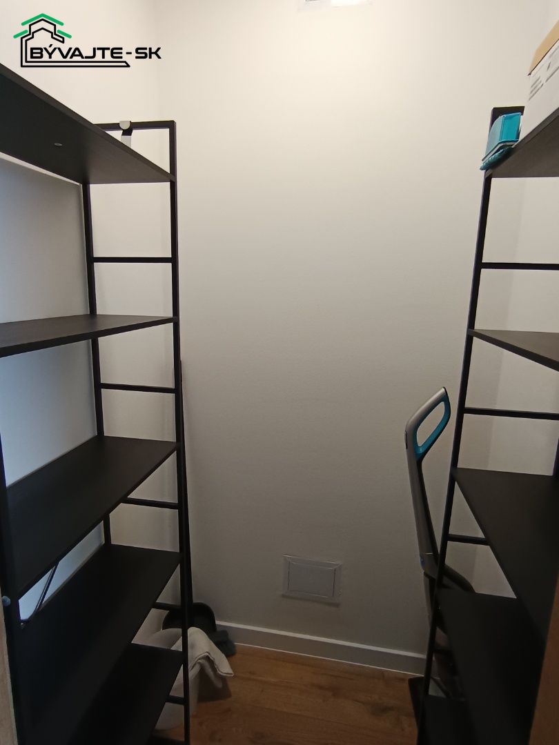 Krásny jednoizbový byt v Prievidzi s výhľadom na Bojnický zá - 14