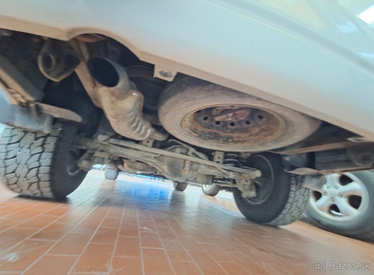 KIA SORENTO 2.5 CRDi VGT - 14