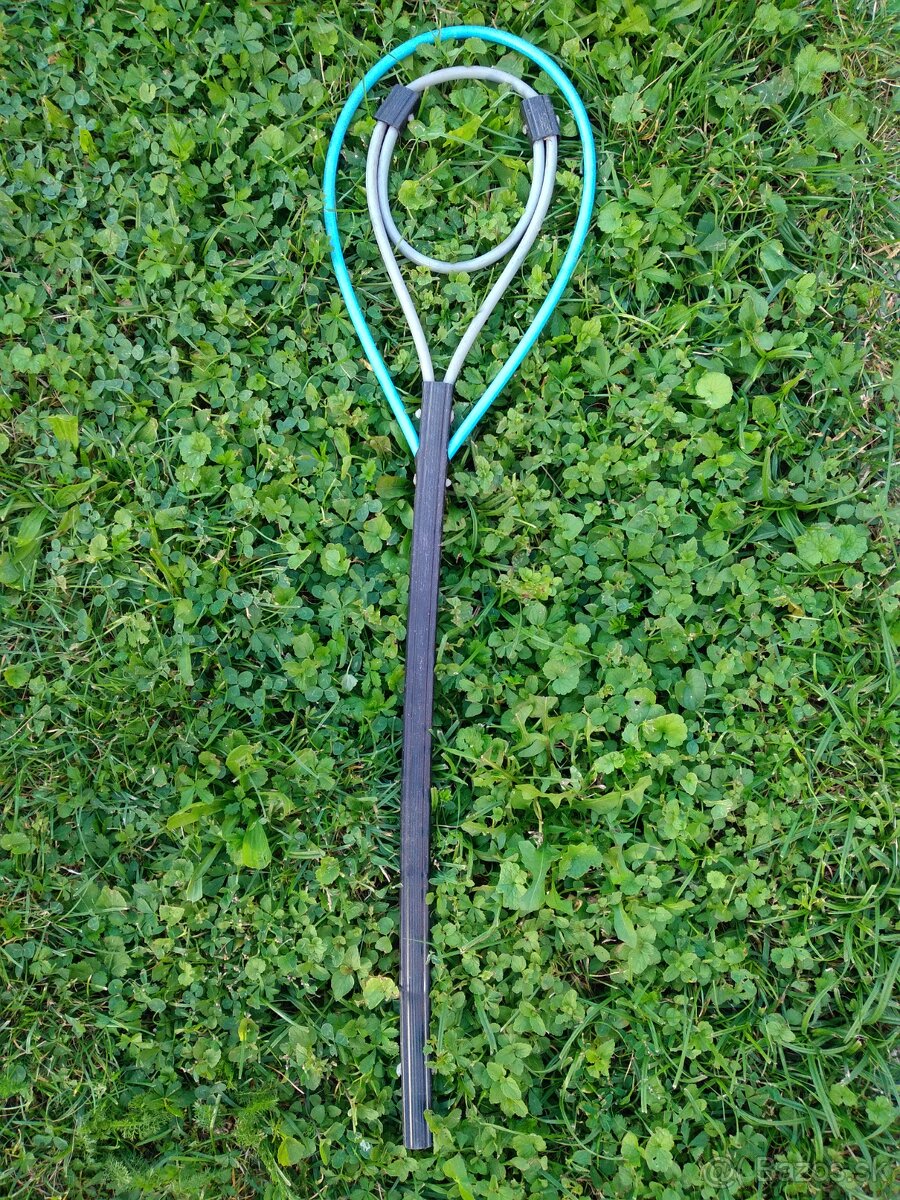 Predám zúbkované nožnice,kravaty,látky zo socializmu - 14