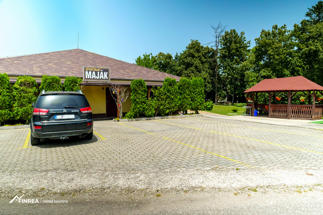 FINREA│ Zabehnutý apartmánový dom v areáli termálnych kúpeľo - 14