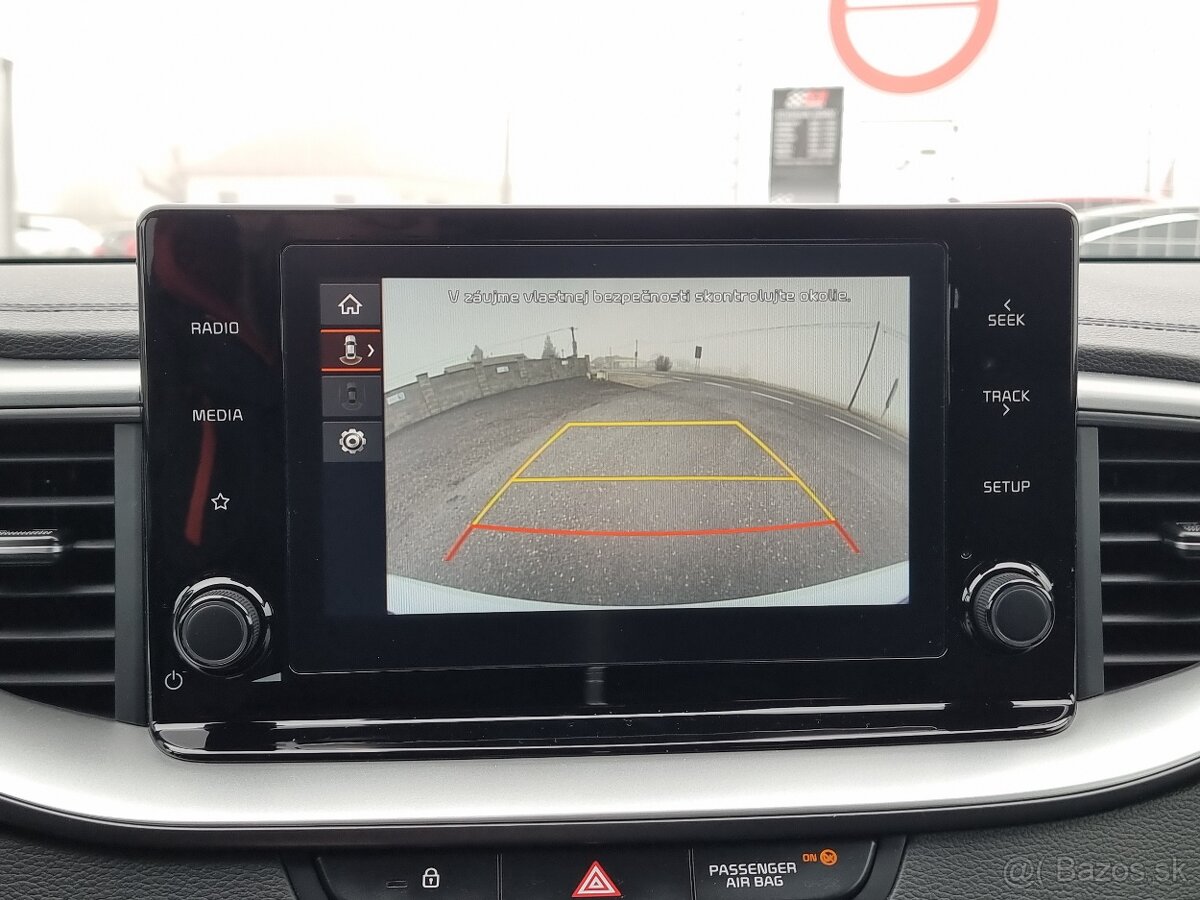 Kia Ceed 1.5 T-GDi Gold za 16.990,- € - 14