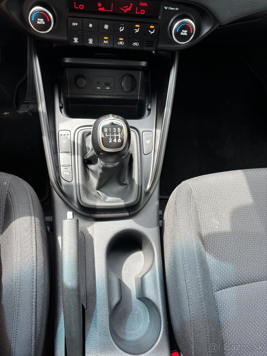 Kia Carens 1.6 GDi EX - 14