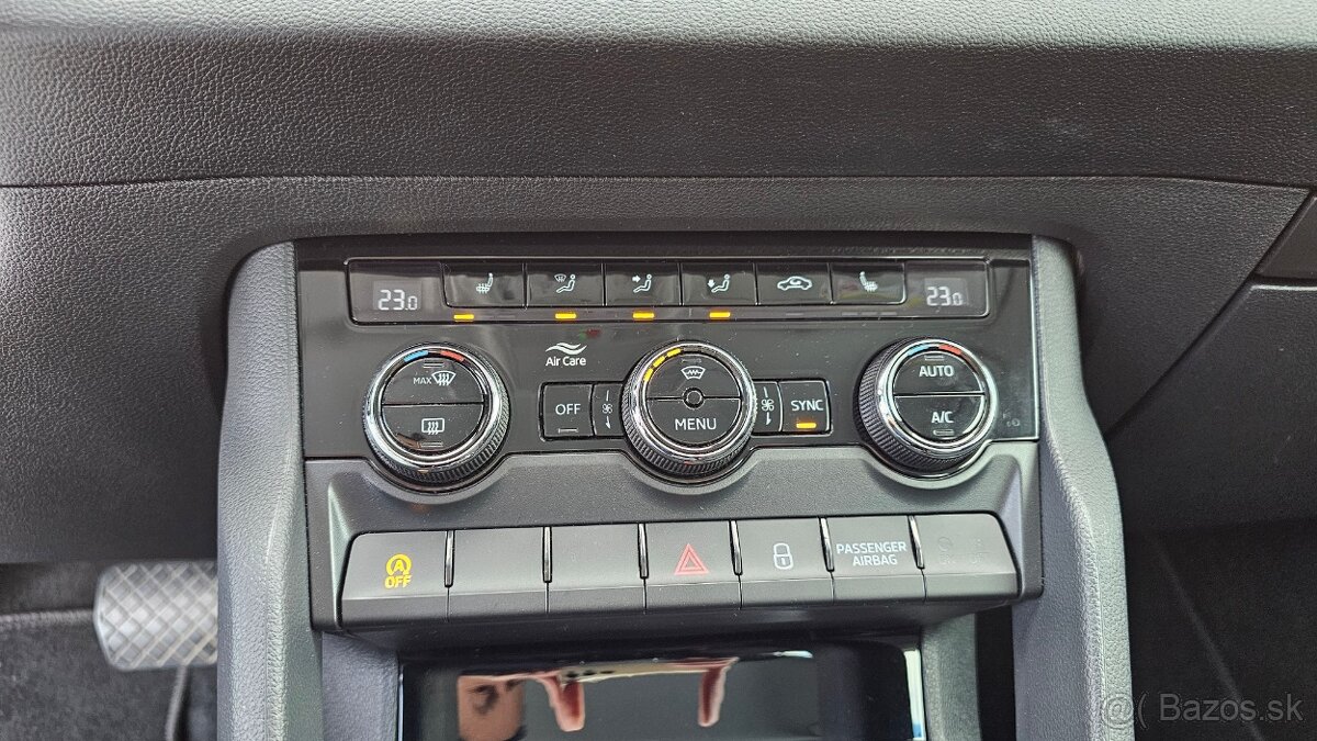 Škoda Karoq 1.6 TDI Live Plus DSG 2021 - 14