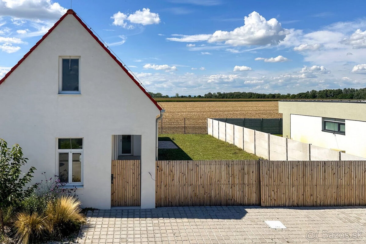 Na predaj novopostavený 4-izbový RD v obci Topoľnica. - 14